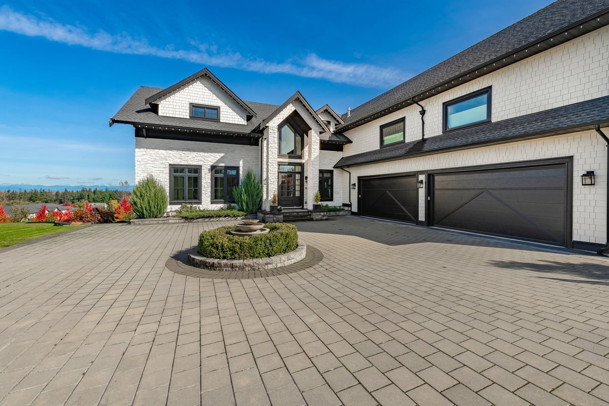 Kanata Interlock Driveway